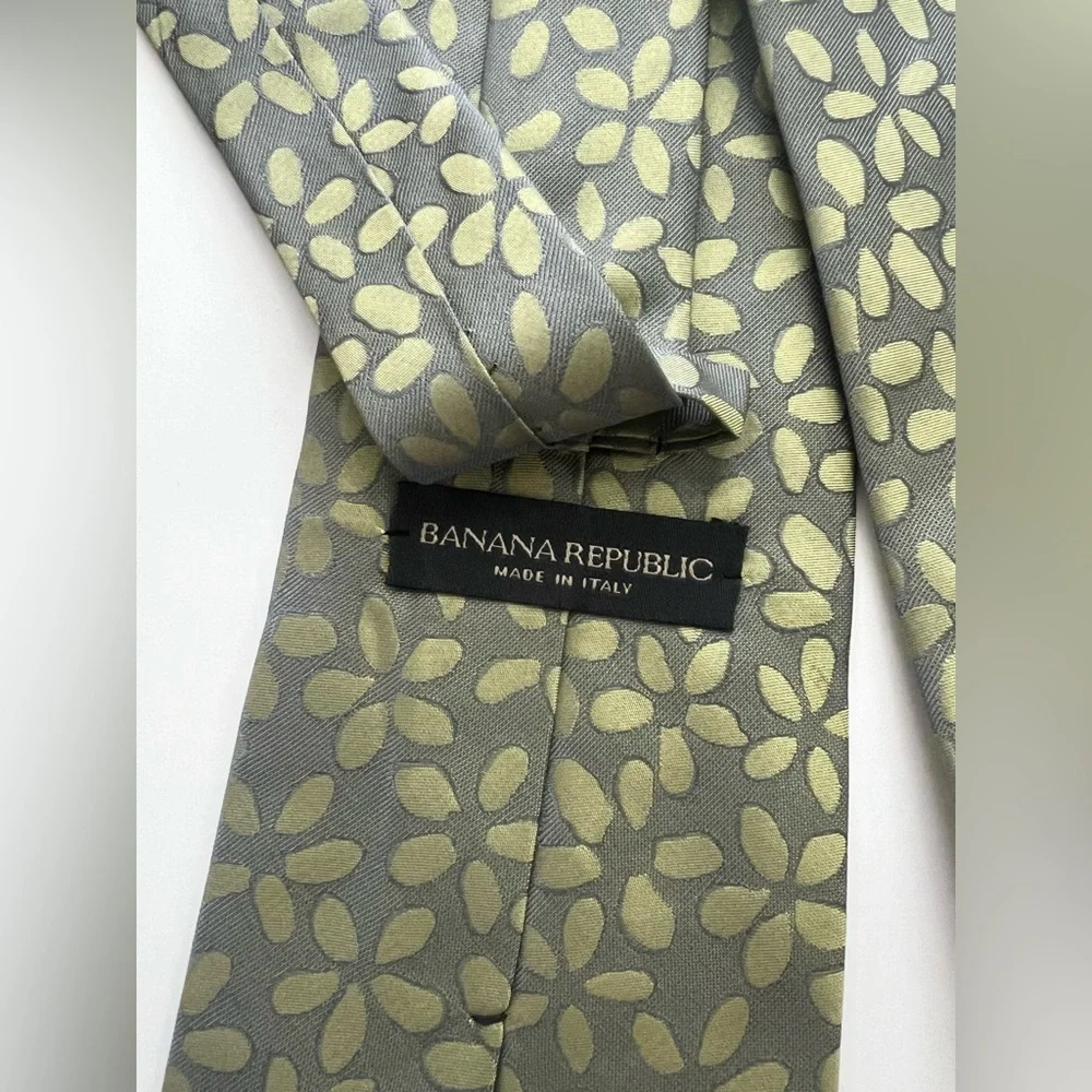 Banana Republic 100% Silk Made in Italy Necktie